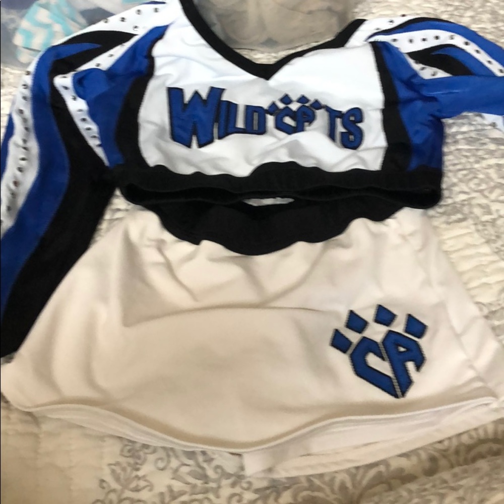 Cheer Athletics wildcats top AS bottoms AP